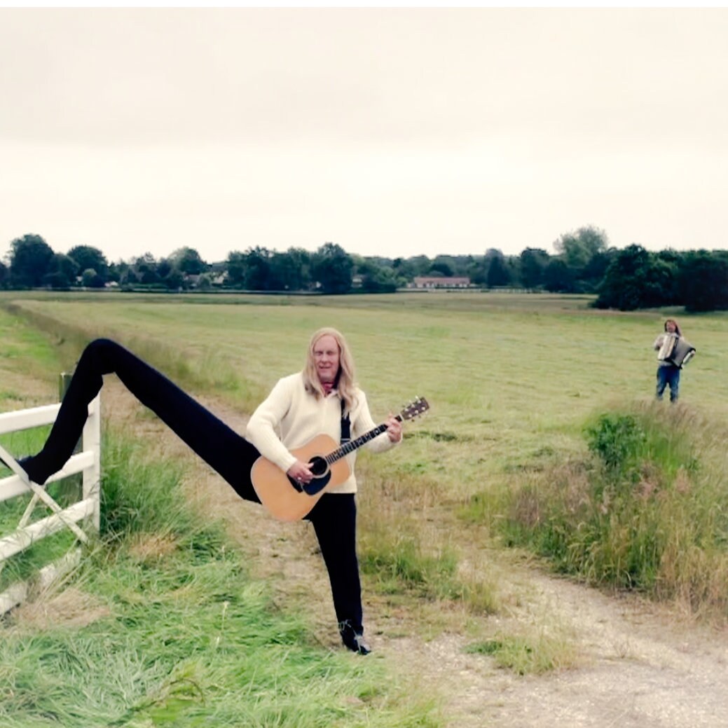Vic and Bob button badge set